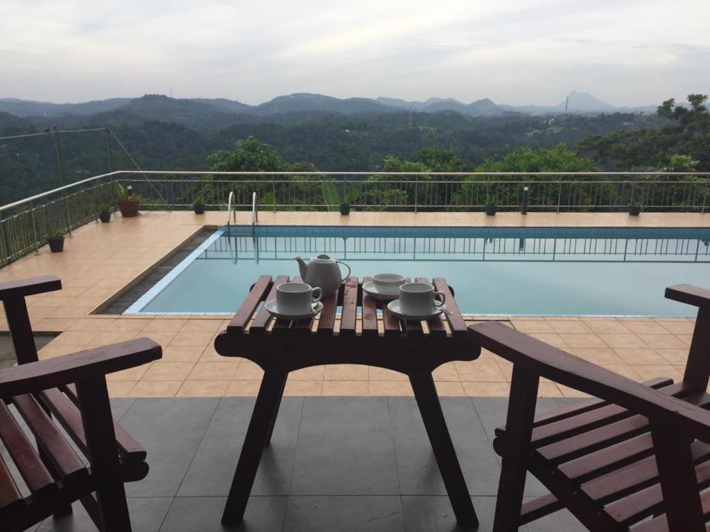 Lotus Villa Kandy Перадения Экстерьер фото